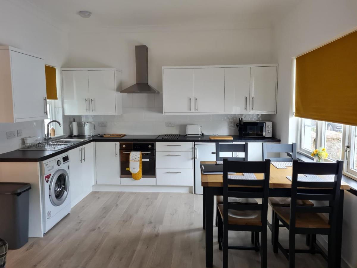 1 Golf Mews Apartment Ballater Bagian luar foto